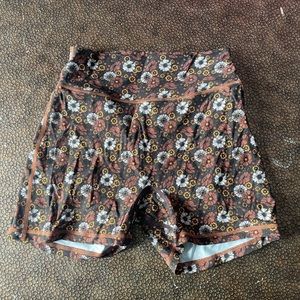 BuffBunny Floral Bike Shorts - Brown and White